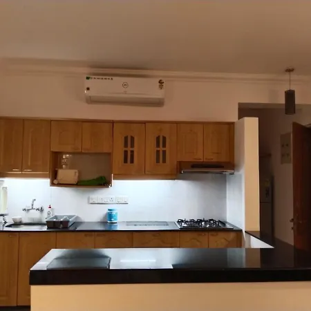 Riviera Palms 1 Luxury 1 Bhk Apartment With Swimmimg Pool View- Arpora - Near Baga Beach Old Goa Exterior photo