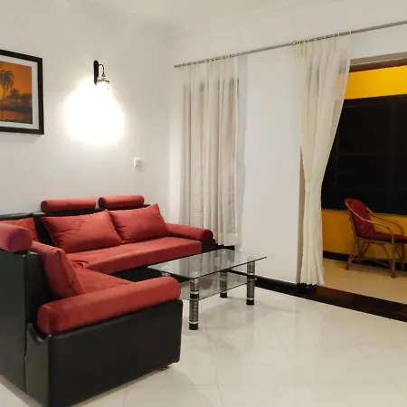 Riviera Palms 1 Luxury 1 Bhk Apartment With Swimmimg Pool View- Arpora - Near Baga Beach Old Goa Exterior photo