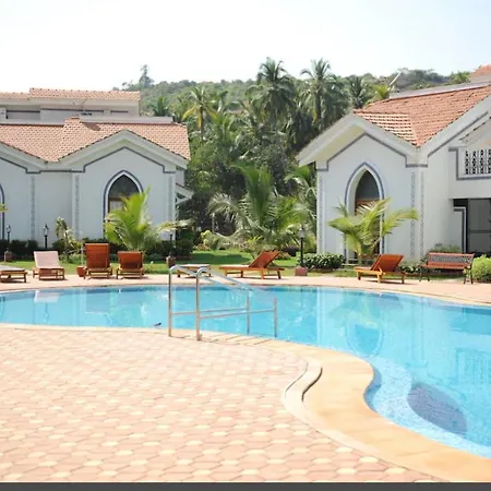 Riviera Palms 1 Luxury 1 Bhk Apartment With Swimmimg Pool View- Arpora - Near Baga Beach Old Goa Exterior photo