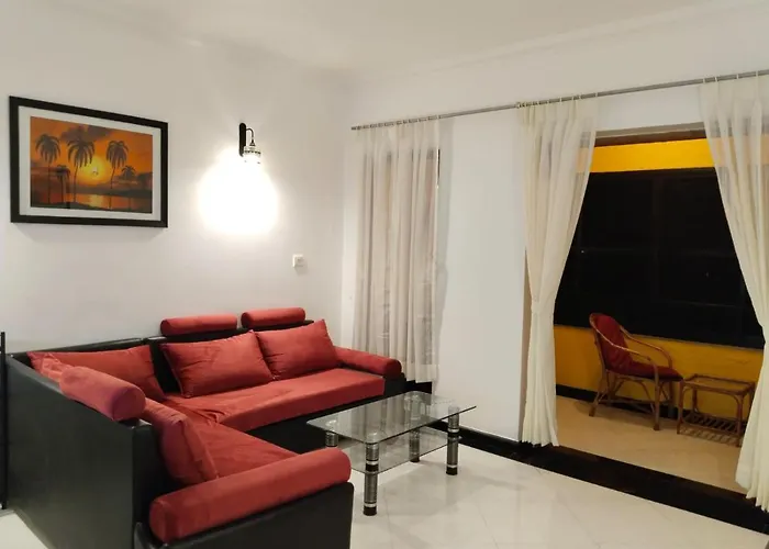 Riviera Palms 1 Luxury 1 Bhk Apartment With Swimmimg Pool View- Arpora - Near Baga Beach