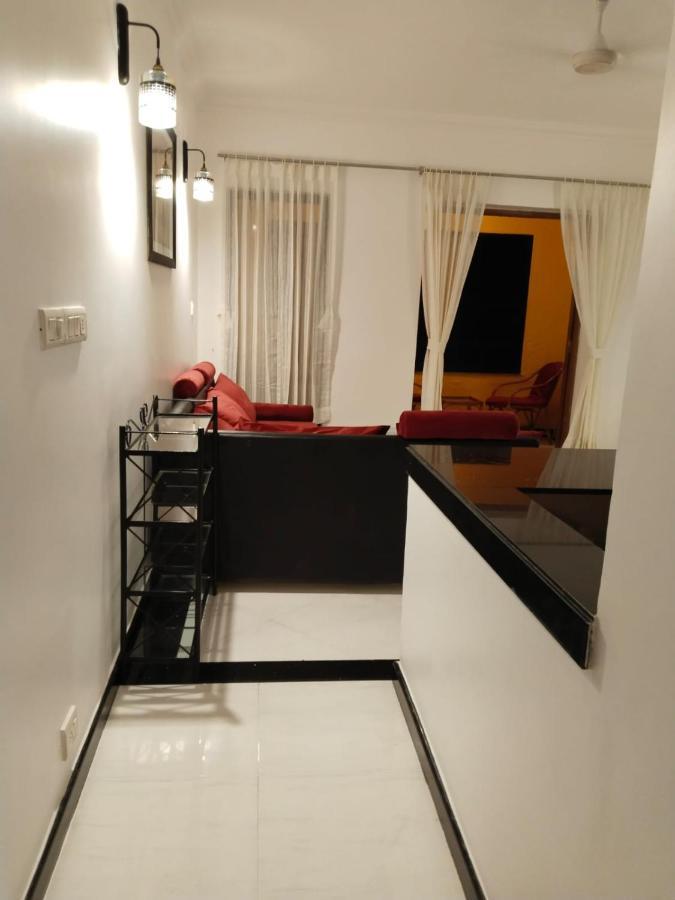 Riviera Palms 1 Luxury 1 Bhk With Swimmimg Pool View- Arpora - Near Baga Old Goa