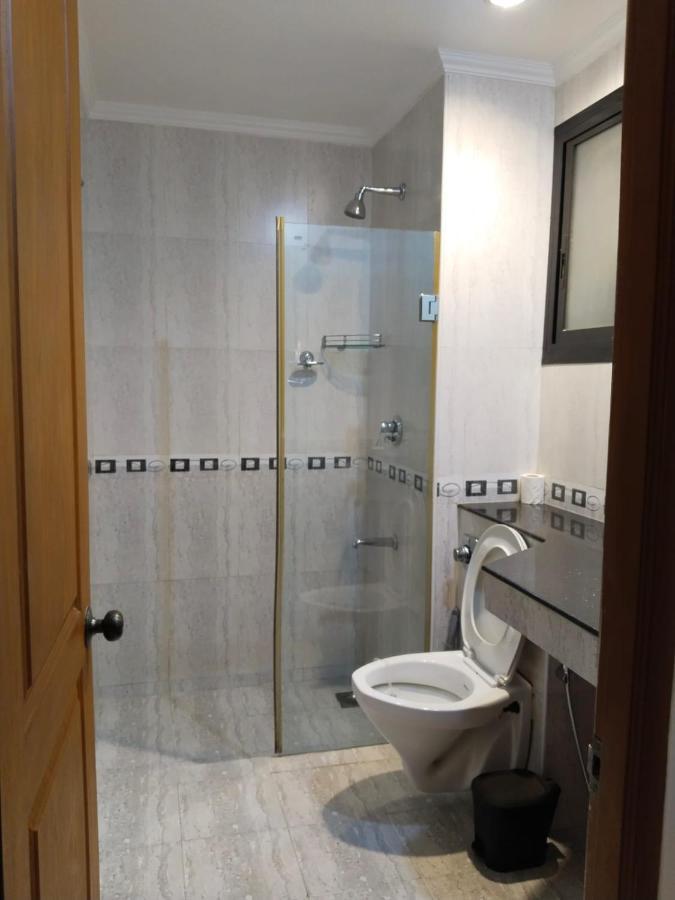 Riviera Palms 1 Luxury 1 Bhk With Swimmimg Pool View- Arpora - Near Baga Apartment