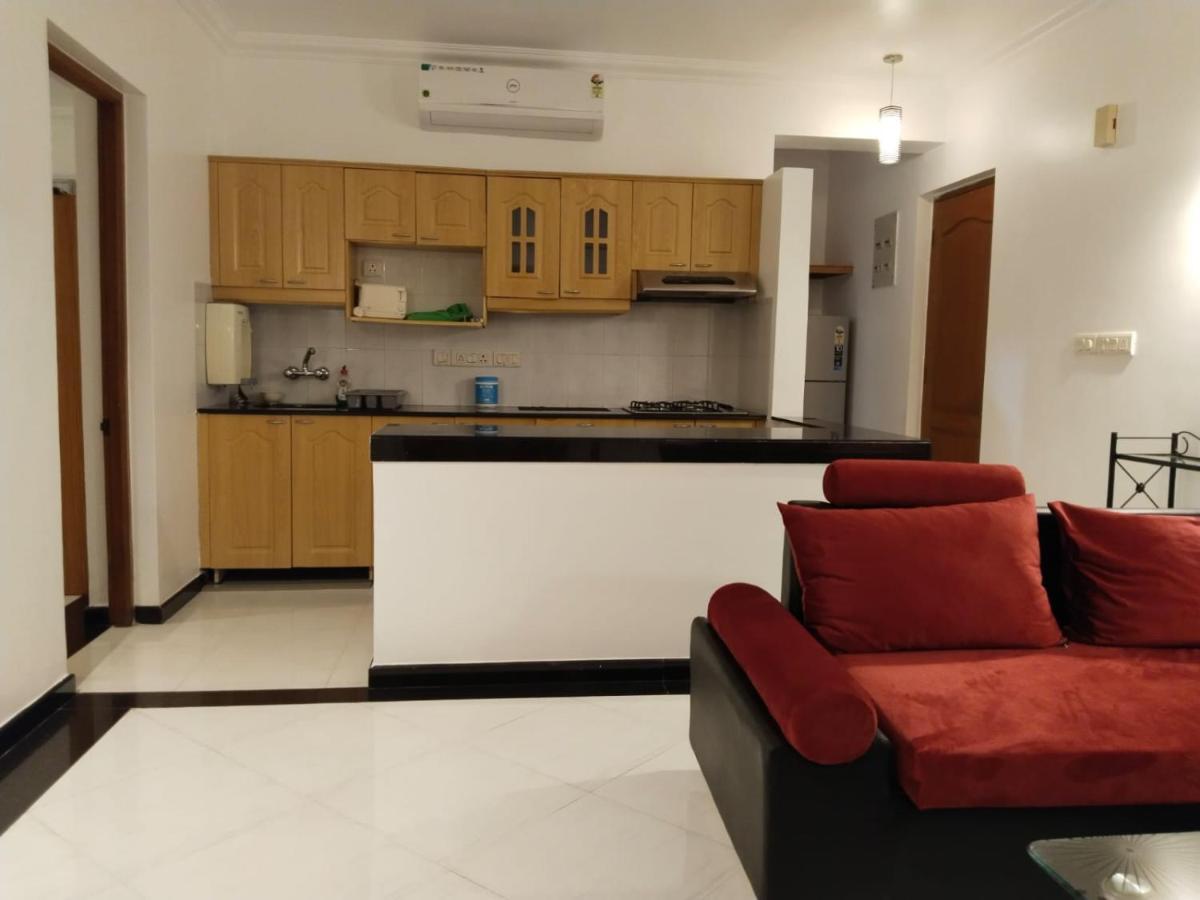 Riviera Palms 1 Luxury 1 Bhk With Swimmimg Pool View- Arpora - Near Baga Apartment *
