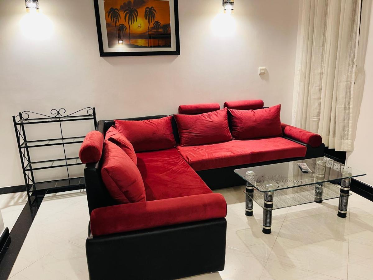 Riviera Palms 1 Luxury 1 Bhk With Swimmimg Pool View- Arpora - Near Baga Apartment *