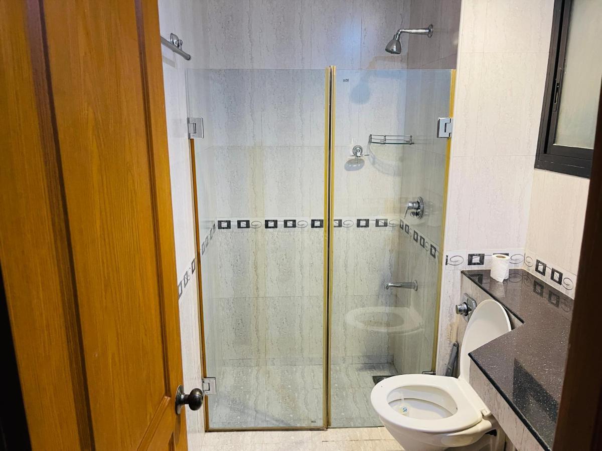 Riviera Palms 1 Luxury 1 Bhk With Swimmimg Pool View- Arpora - Near Baga Apartment