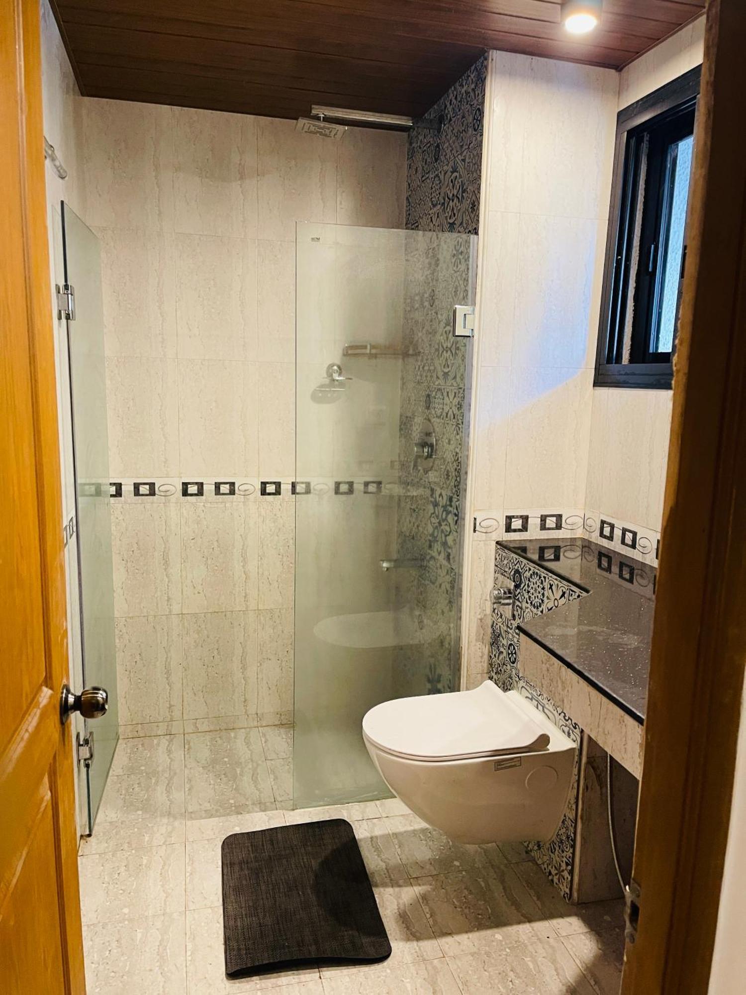 Riviera Palms 1 Luxury 1 Bhk With Swimmimg Pool View- Arpora - Near Baga Apartment Old Goa